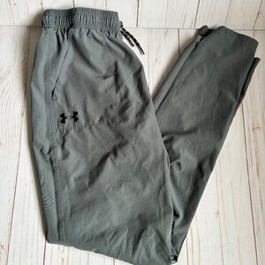 Under Armour Youth Pants – Size YLG (Youth Large)